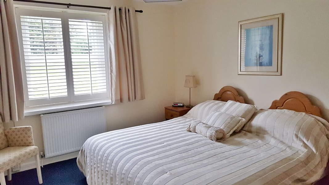 Holiday Apartment Rentals 2 Bedroom Apartment, Dublin 4 Strand Road